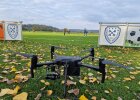 Drohne auf Fußballplatz