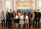 Drei der vier Besten mit dem Meisterpreis der Bayerischen Staatsregierung und Ehrengästen