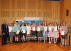 Die Absolventen aus dem Landkreis Tirschenreuth mit Ehrengästen