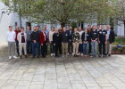Die Teilnehmer am Seminar "Transformationsmanagement" im Innenhof der Regierung der Oberpfalz