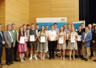 Absolventinnen und Absolventen aus dem Landkreis Schwandorf mit Ehrengästen
