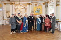 Festspiel-Team aus Neunburg vorm Wald beim Schirmherrenbitten an der Regierung der Oberpfalz